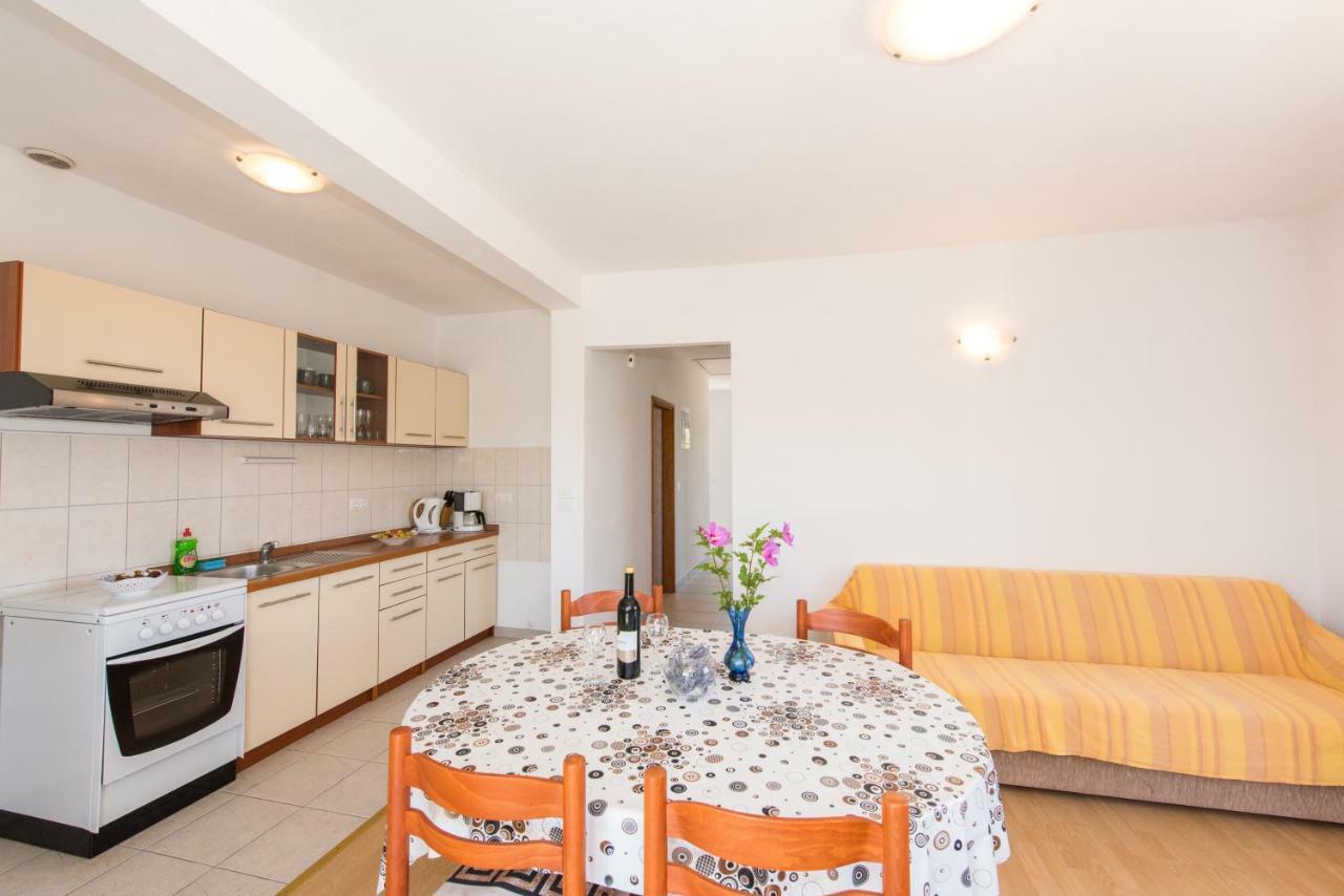 Apartments Maco Petrcane Exterior photo